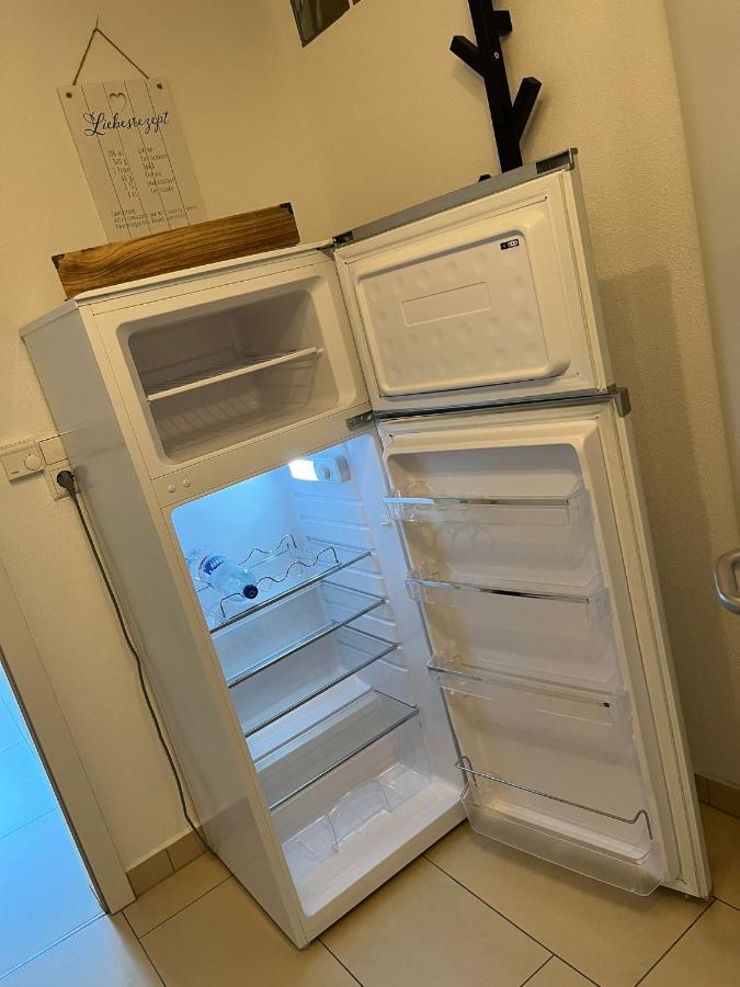 Schoene Ferienwohnung 2,5 Zimmer In Stadtnaehe Mit Eigenem Hofgarten Balingen Exterior photo