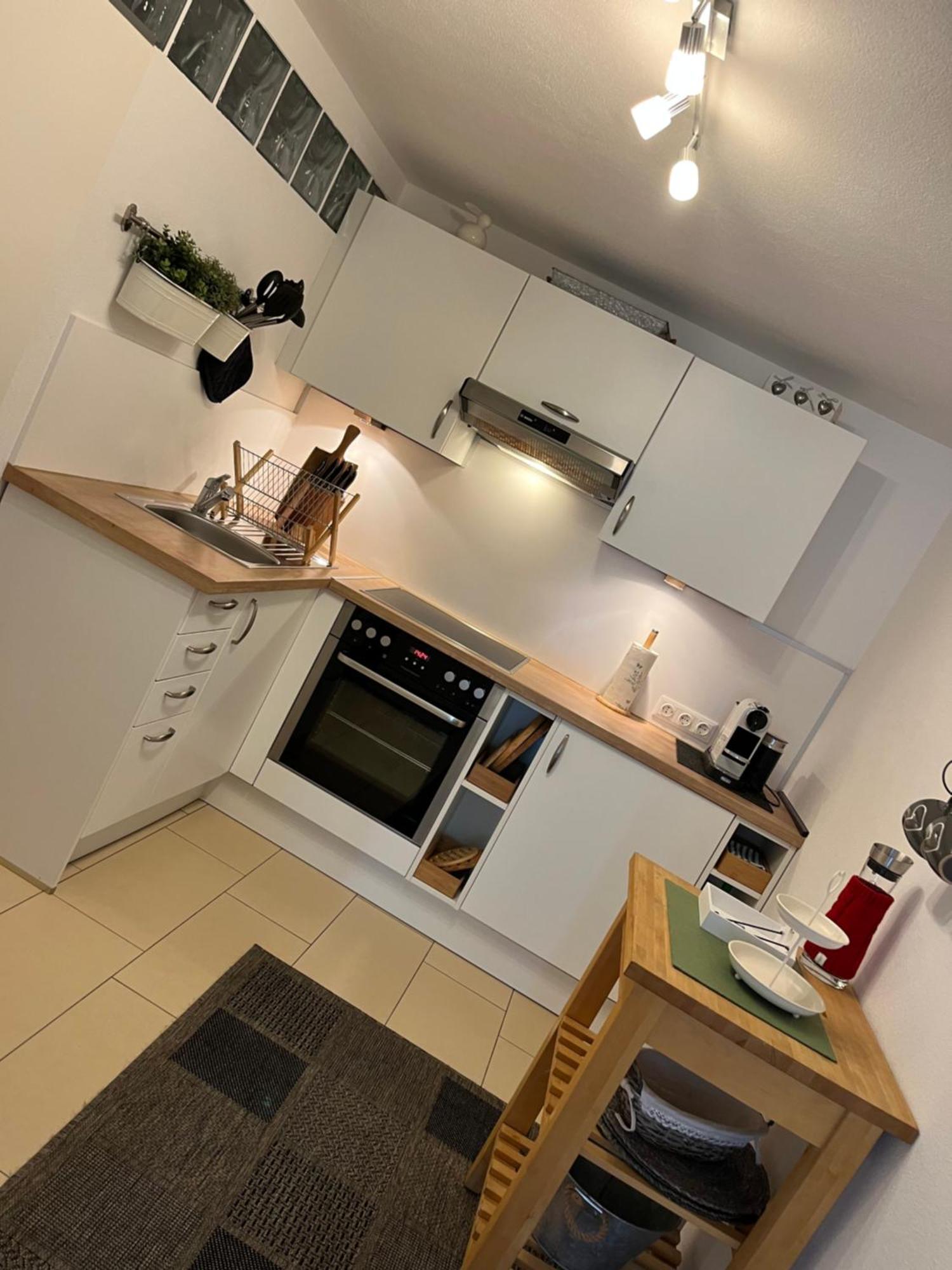 Schoene Ferienwohnung 2,5 Zimmer In Stadtnaehe Mit Eigenem Hofgarten Balingen Exterior photo